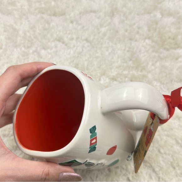 Rae Dunn Peanuts Christmas Mug - Picture 7 of 8